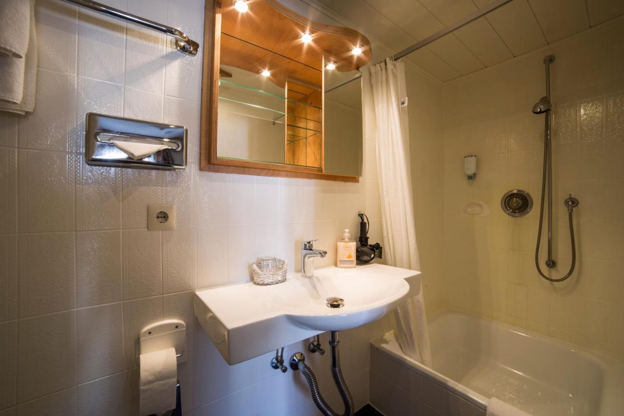 Hotel Brandl บาดวือริสโฮเฟิน ภายนอก รูปภาพ